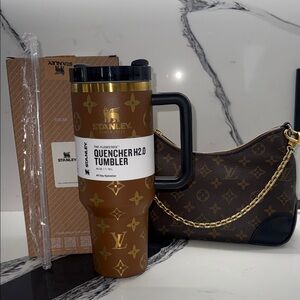 Stanley brown & Gold Tumbler LV